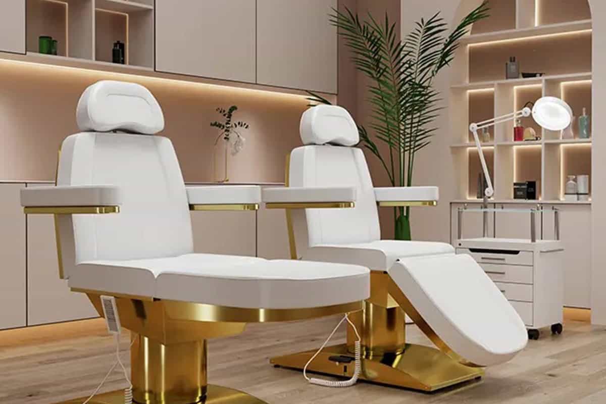 Kangmei Electric facial beds in use at Spa-2025-6-9-2